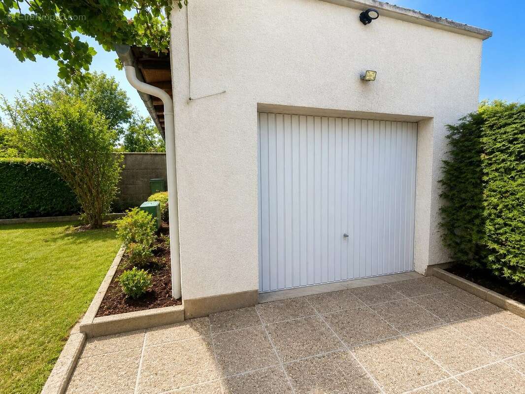 Maison 123 m² à Saint-Eloi  - photo 3
