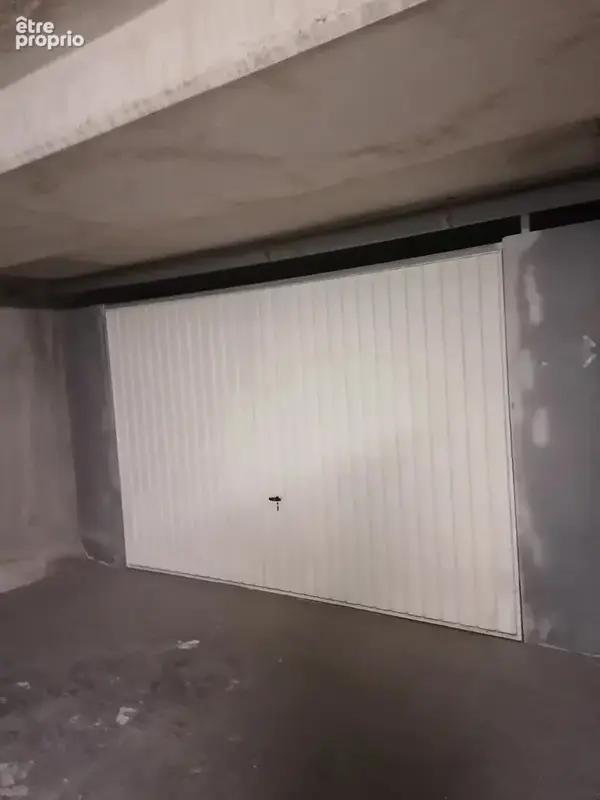 AULNAY SOUS BOIS BOX environ 22 m² centre ville - photo 2