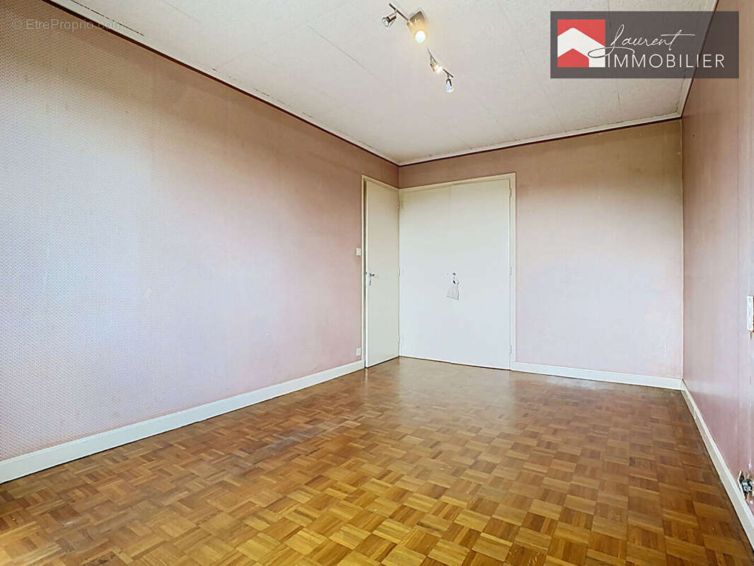 A VENDRE: Maison familiale avec hangar à BRIENNE - photo 4