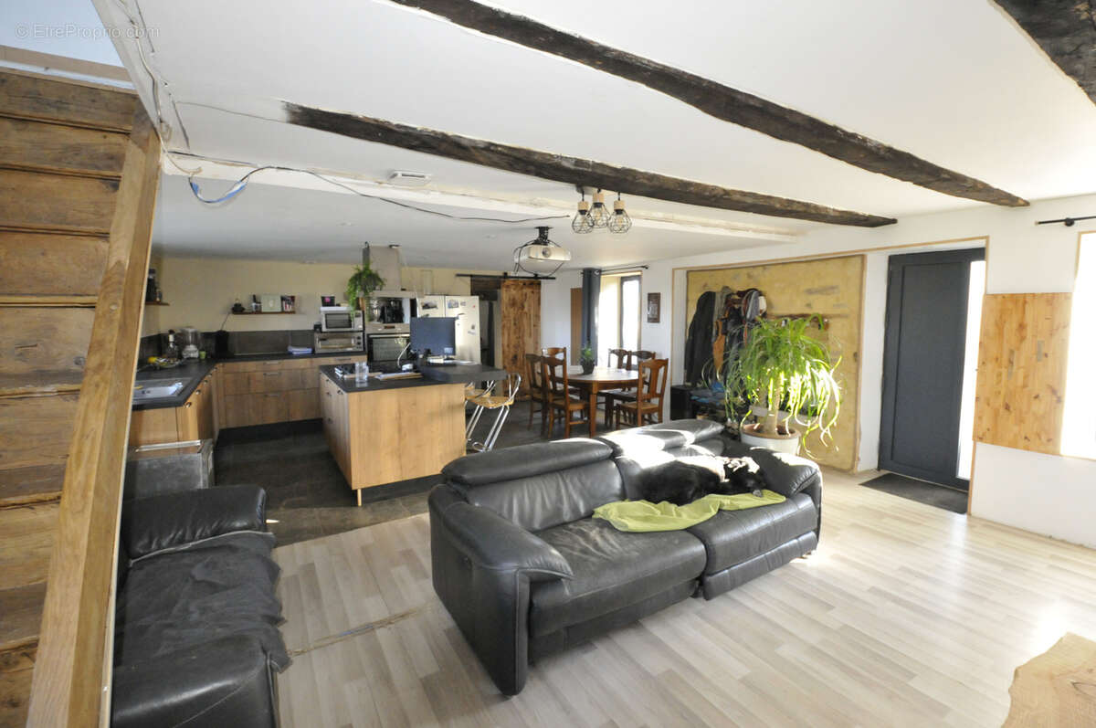 Maison à LA PORCHERIE