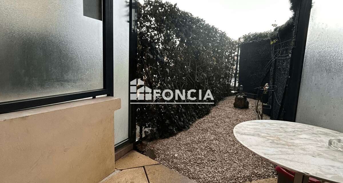 Appartement à VIGNEUX-SUR-SEINE