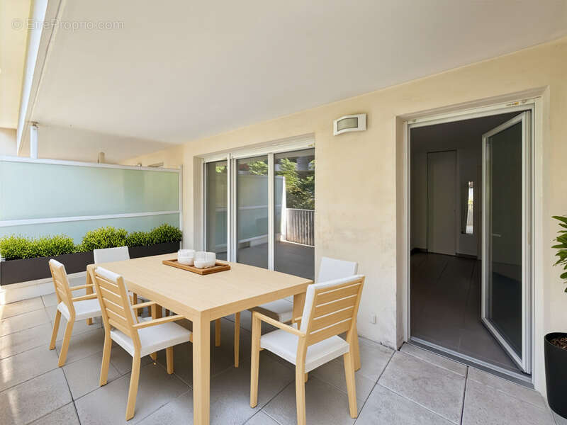 Appartement à JUVIGNAC