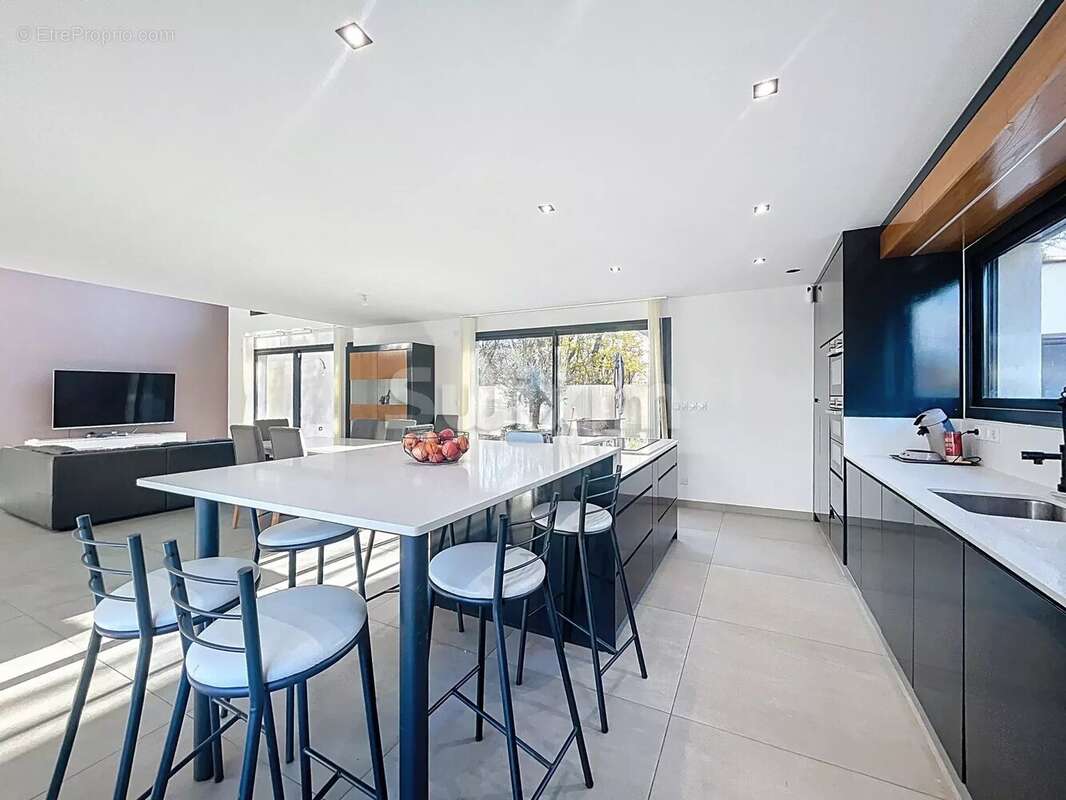 Maison à VILLARS-LES-DOMBES