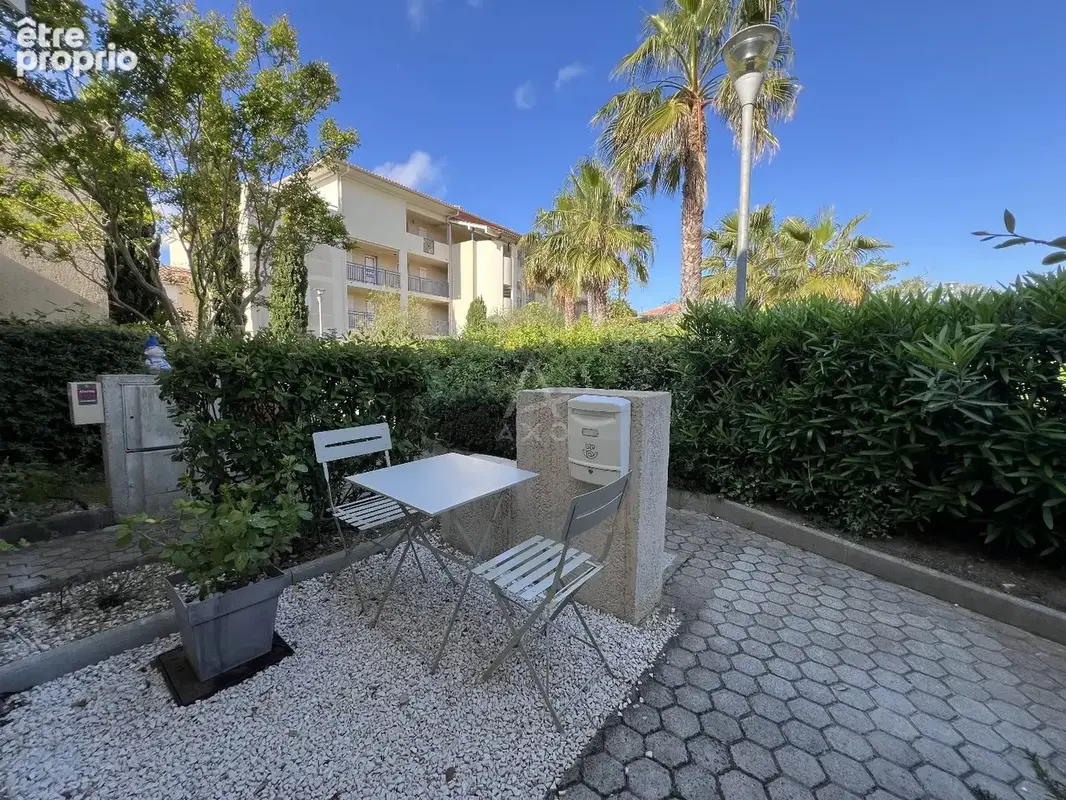 En exclusivité joli Mazet 30 m² hyper centre 83980 LE LAVANDOU - photo 8