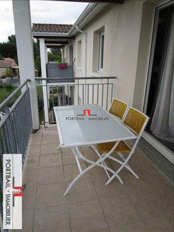 Appartement à SAINT-SEURIN-DE-CURSAC