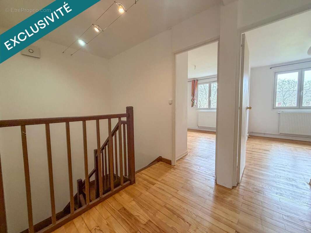 Photo 5 - Maison à LE MESNIL-SAINT-DENIS