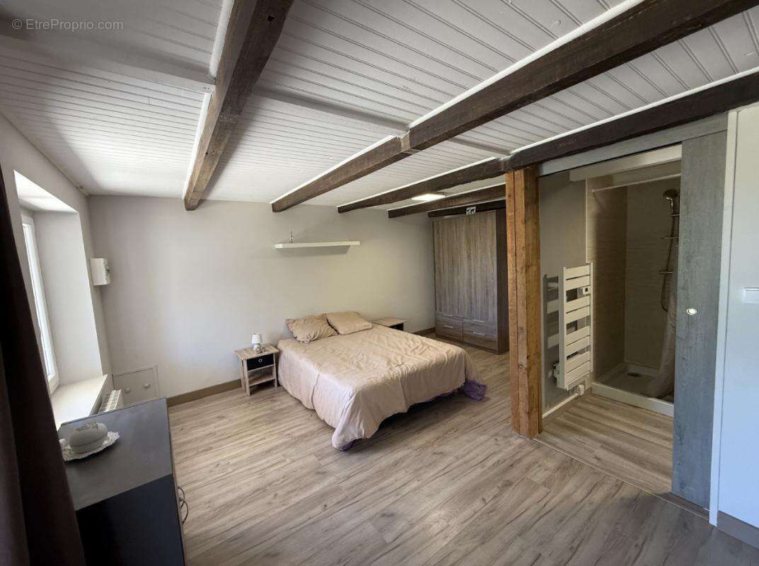 Maison à L'HONOR-DE-COS