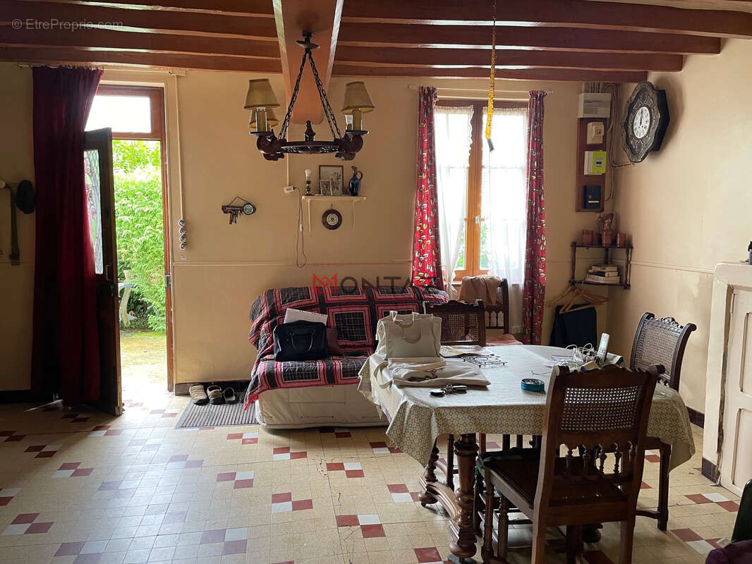 Maison à REBAIS