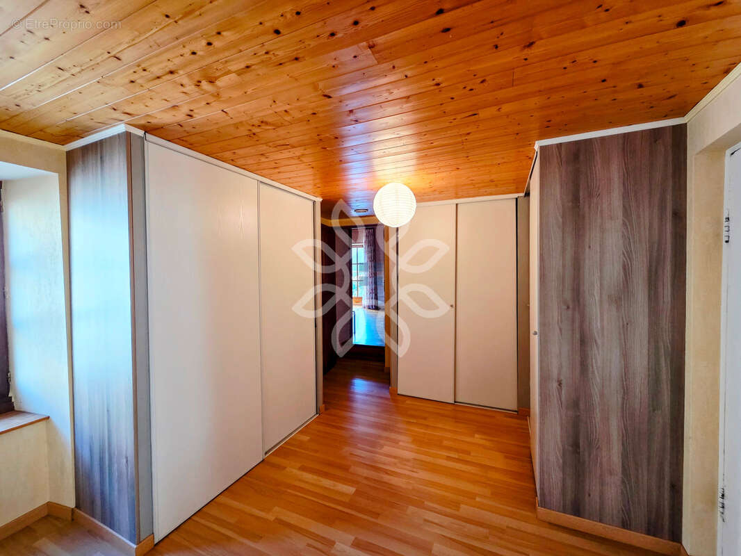 Maison à LA CHOMETTE