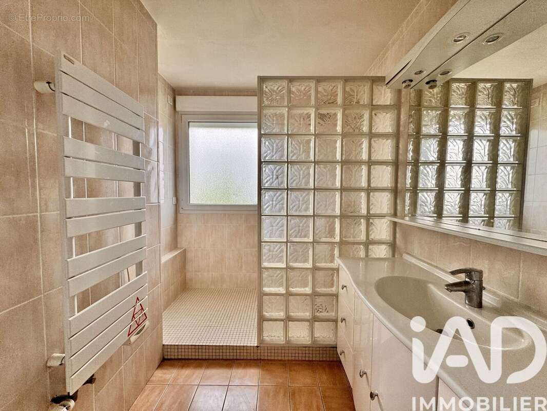 Photo 8 - Appartement à NANTERRE