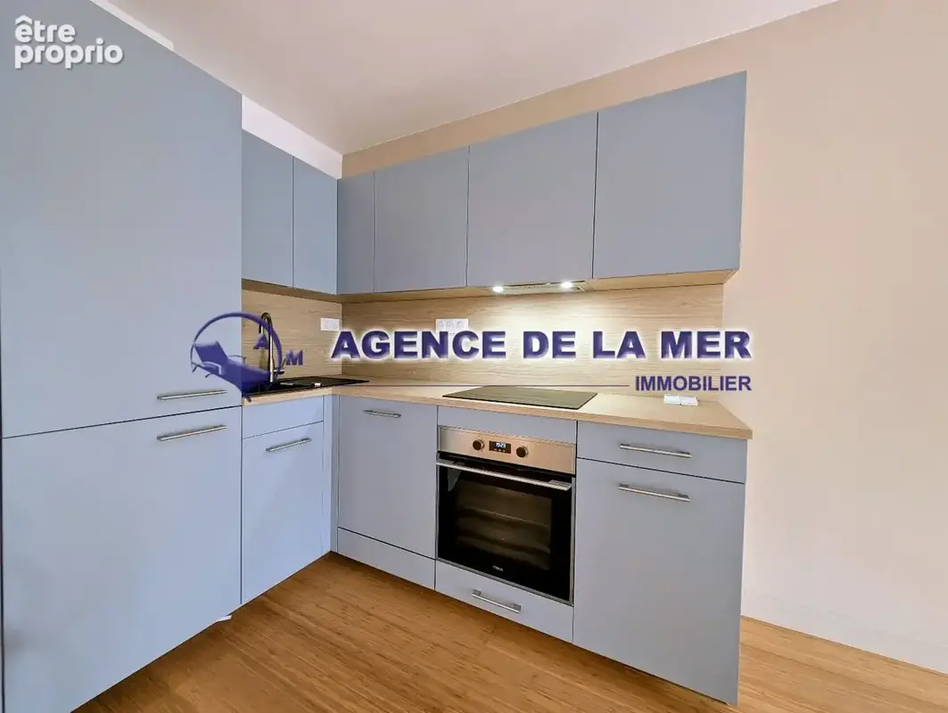 Appartement F2 Neuf sur le Quai d'Honneur avec Vue Mer - photo 3