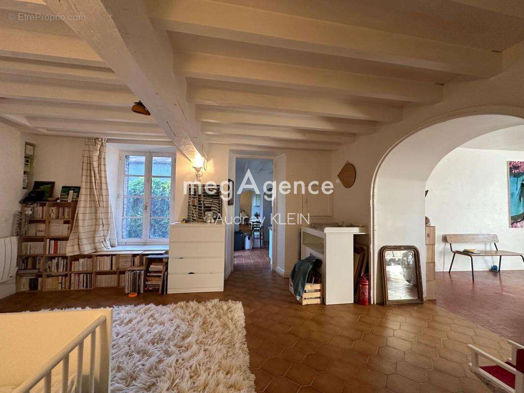 Maison sur 1300m2 de terrain clos - photo 3