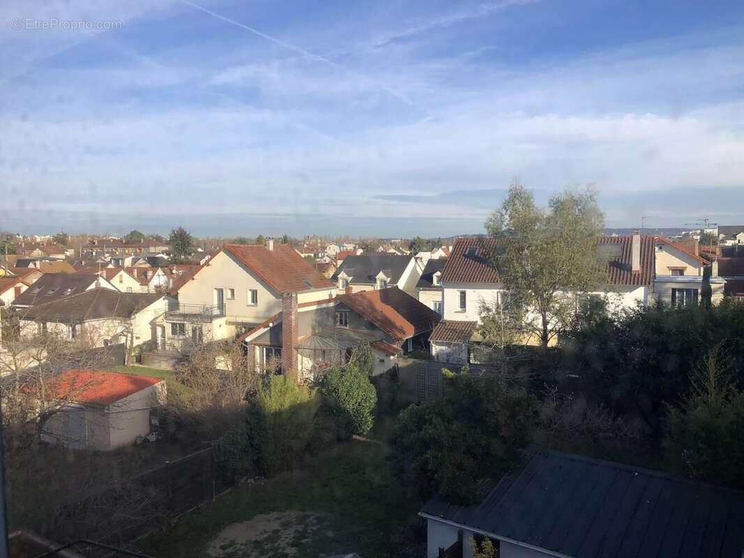 Appartement à SARTROUVILLE