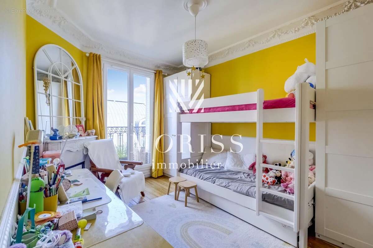 Appartement à PARIS-17E