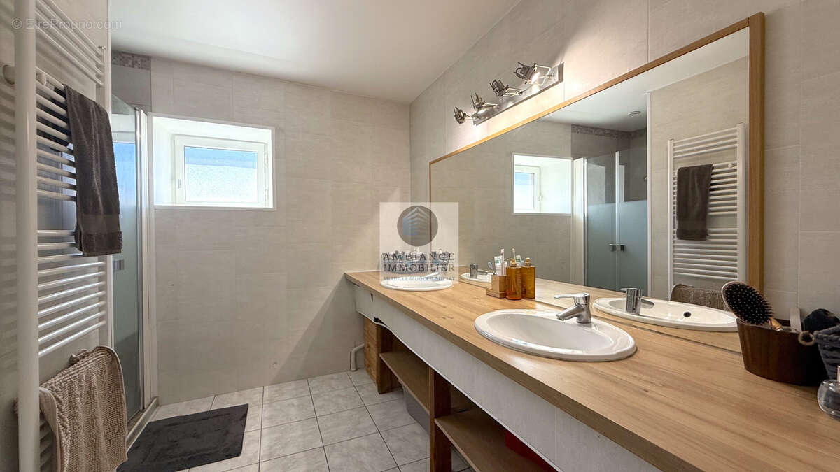 Maison à ETOILE-SUR-RHONE