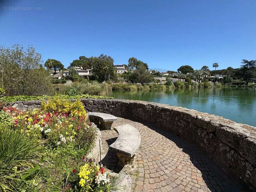 Appartement à VILLENEUVE-LOUBET