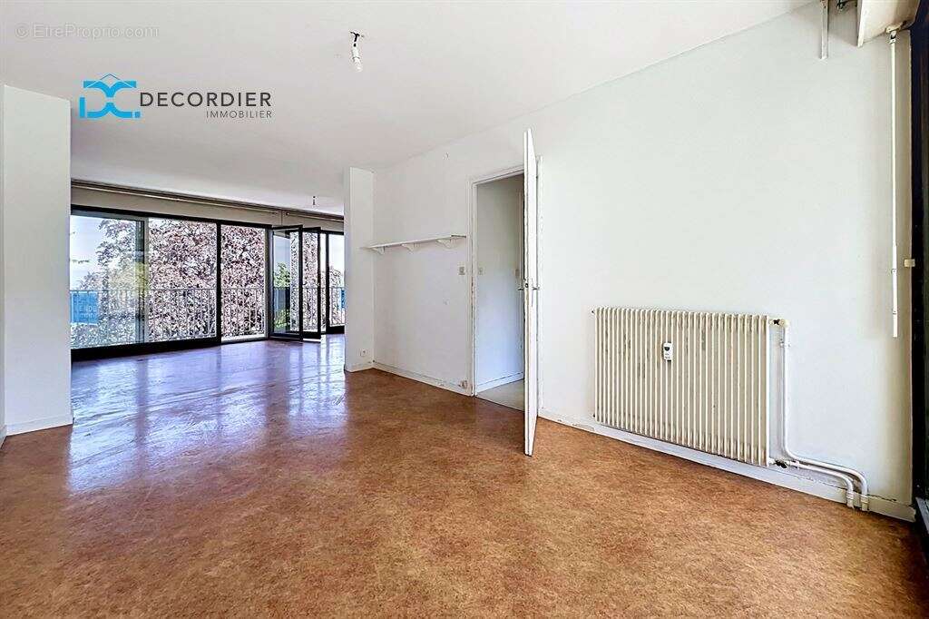 Appartement à EVIAN-LES-BAINS