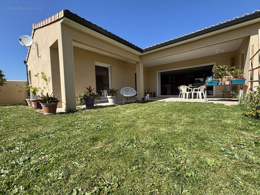 Maison à PORT-DES-BARQUES