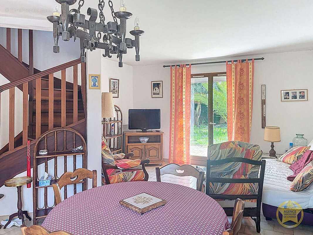 Maison à LES ANGLES