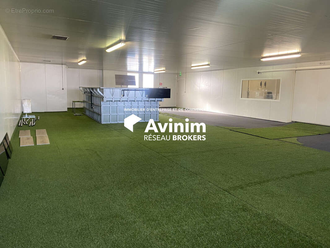 Commerce à SAINT-YORRE