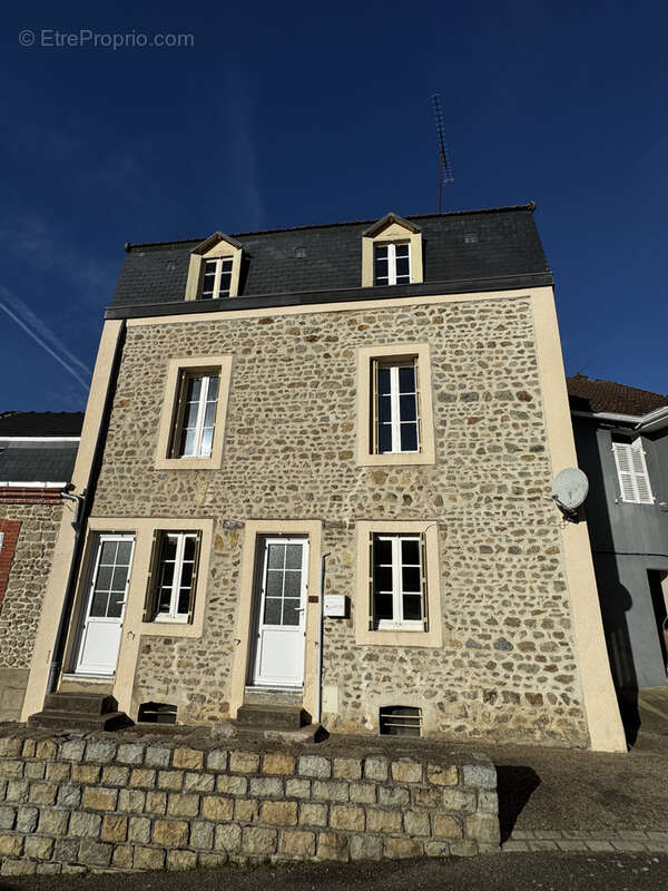 Maison à AUZANCES