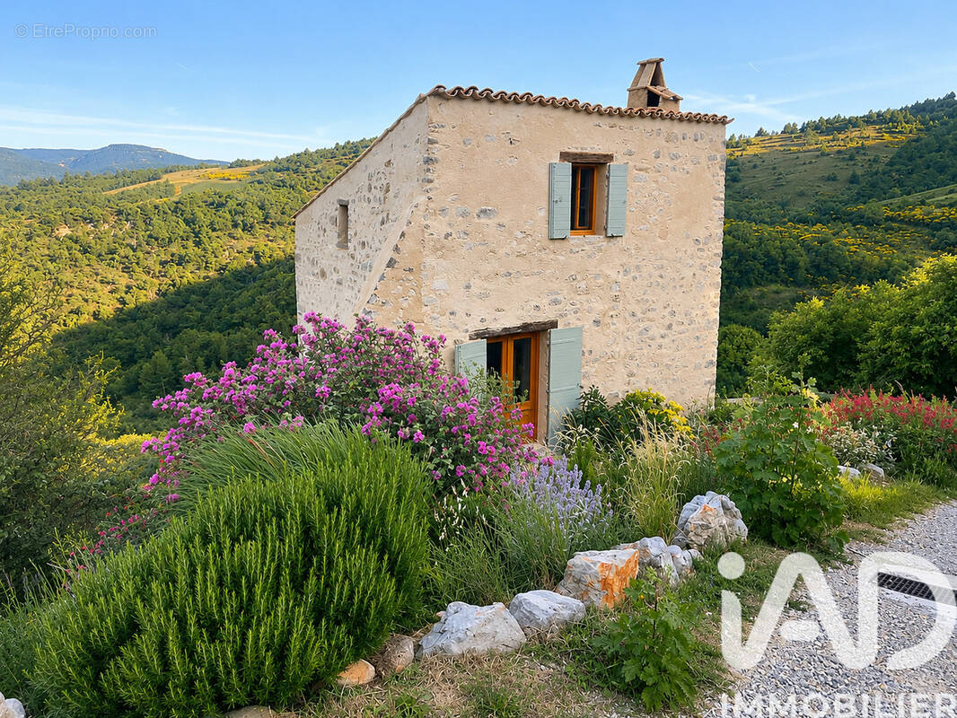 Photo 1 - Maison à LE POET-SIGILLAT