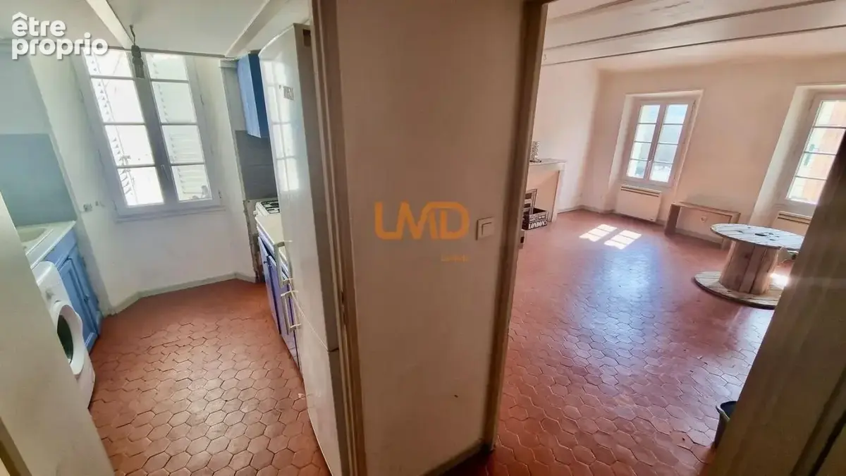 Le muy (83490) – maison de village appartements et commerce - photo 7