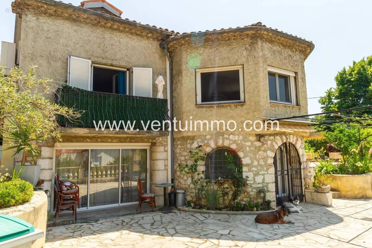 Maison à CAGNES-SUR-MER