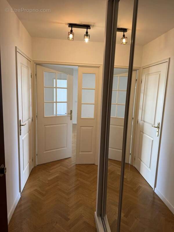 Appartement à ISSY-LES-MOULINEAUX