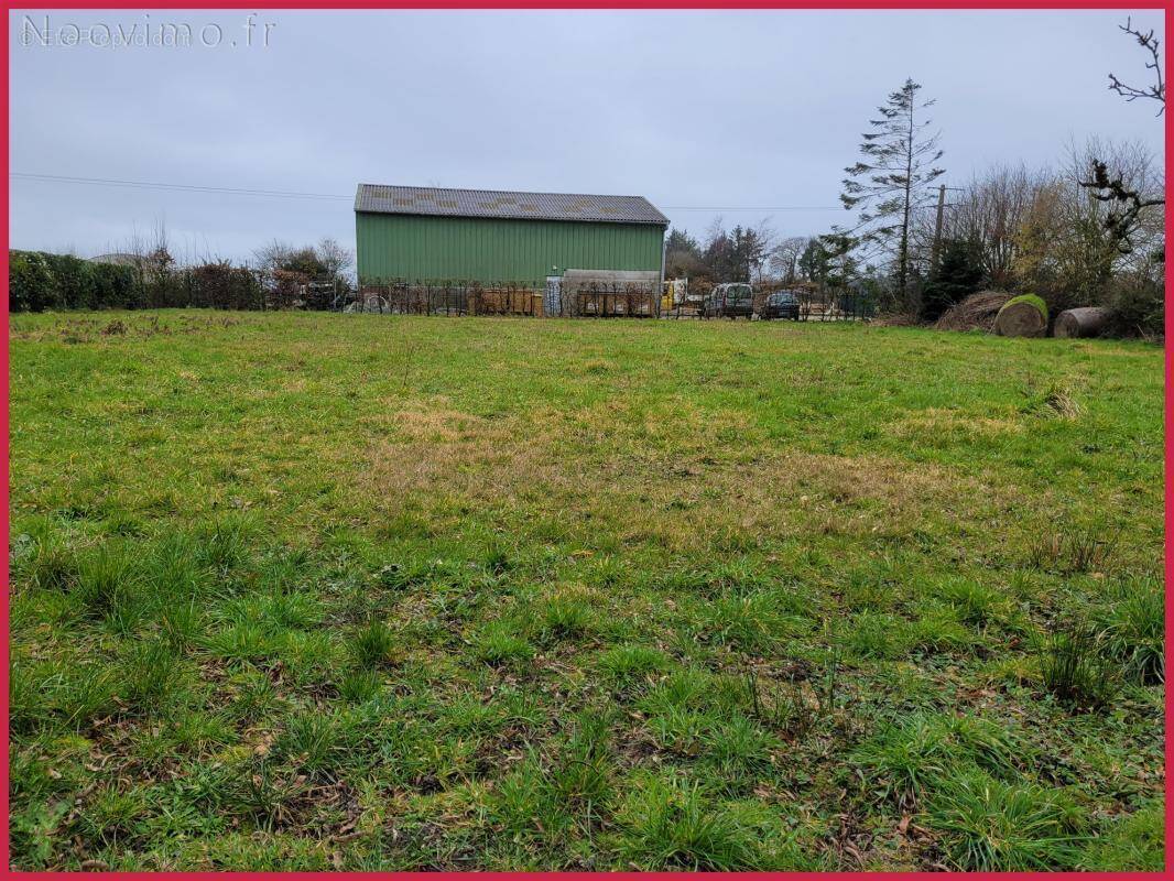 Terrain à LANFAINS