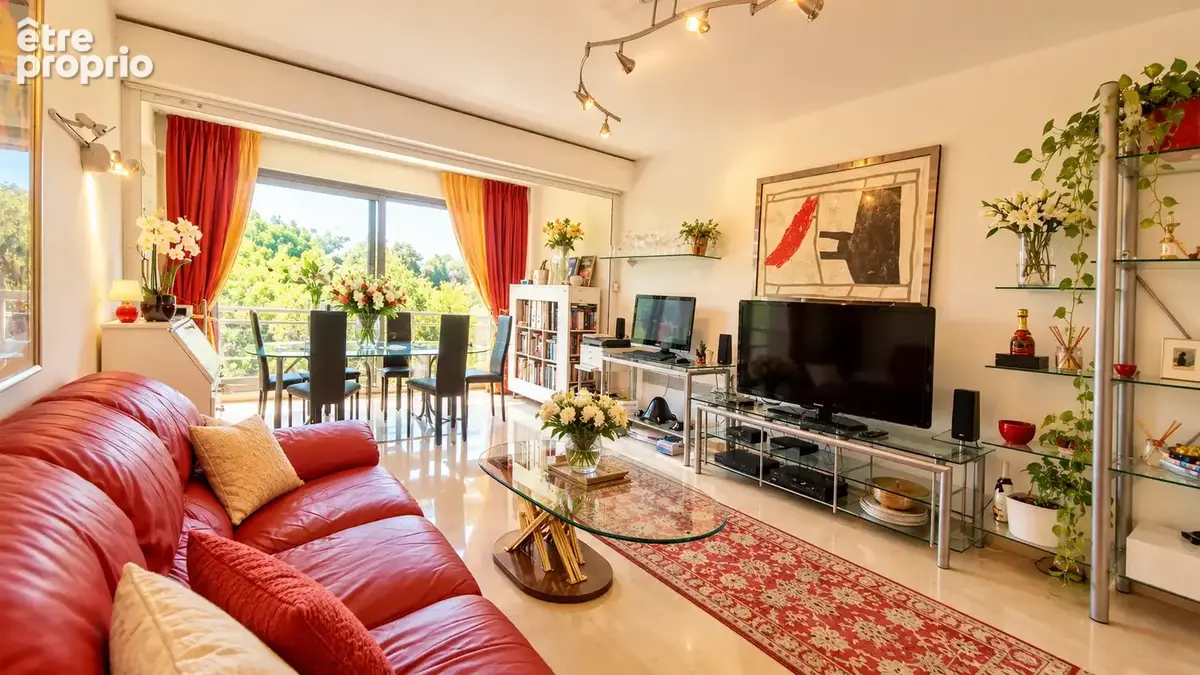 Antibes F2 de 53 m2 traversant - photo 11