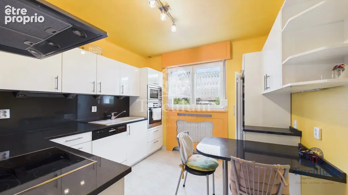 BERTRANGE – Maison familiale avec jardin, terrasses et garage - photo 11