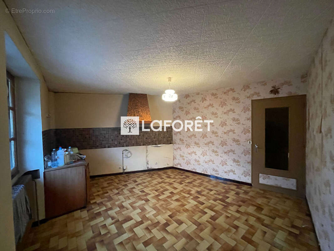 Maison à LONS-LE-SAUNIER