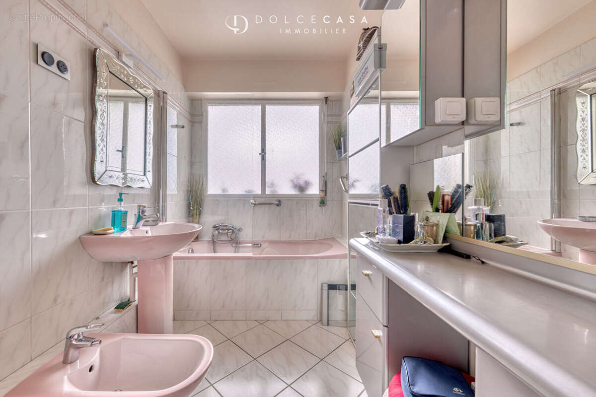 Appartement à SAINT-MAUR-DES-FOSSES