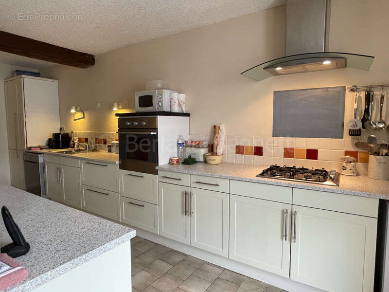 Maison à CHEF-BOUTONNE