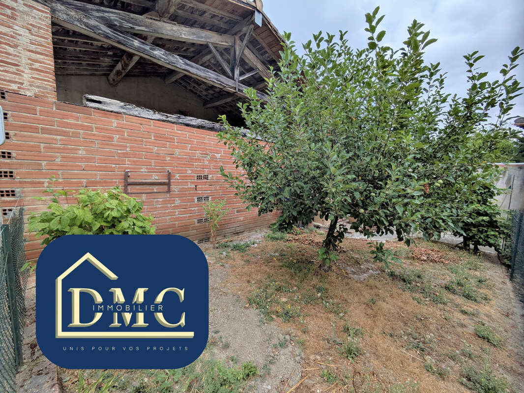 Hyper centre Lézat - Maison de village avec Jardin et Garnd garage - photo 10