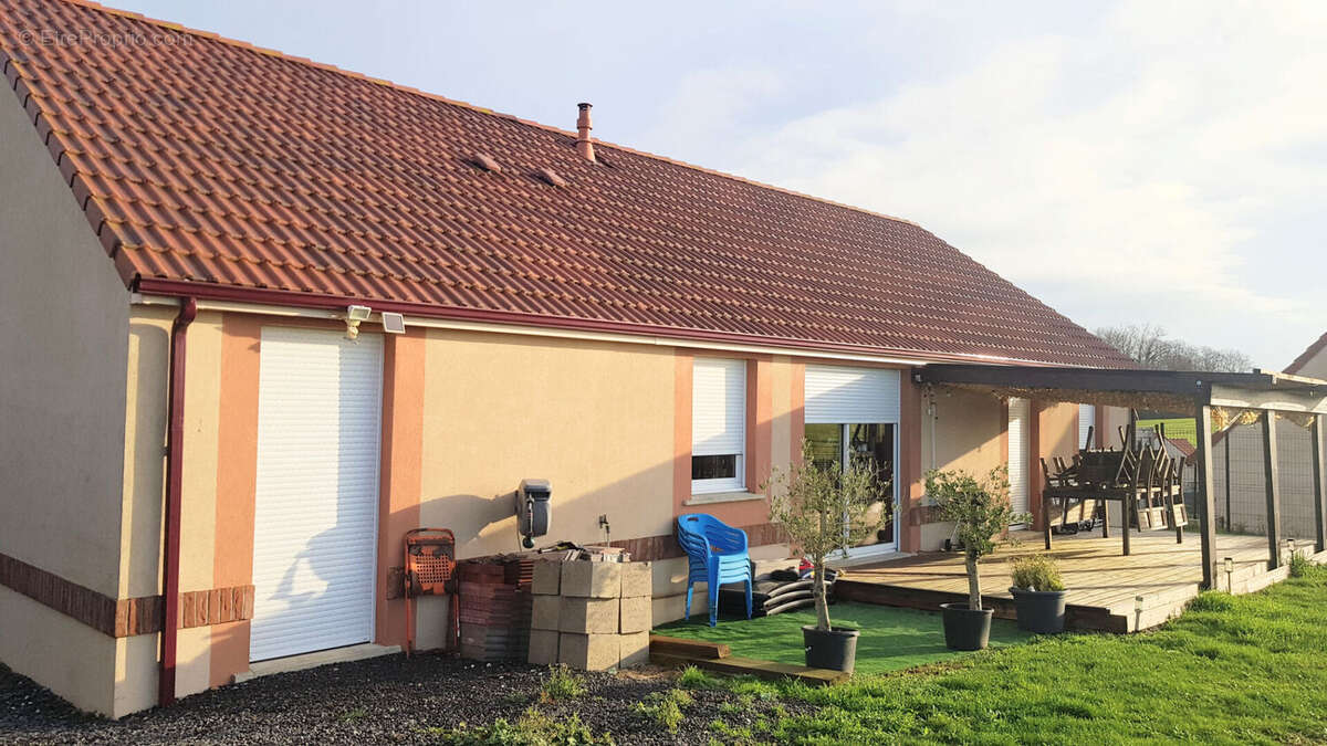 Maison à SAINT-LEGER