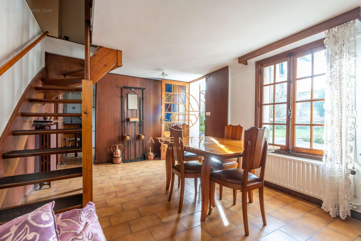 Maison à LE PERREUX-SUR-MARNE