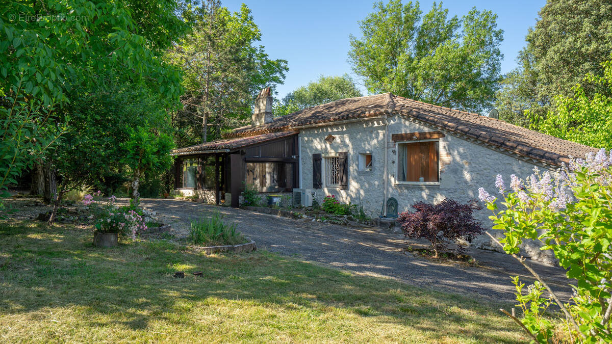 Maison à MIRAMONT-DE-QUERCY