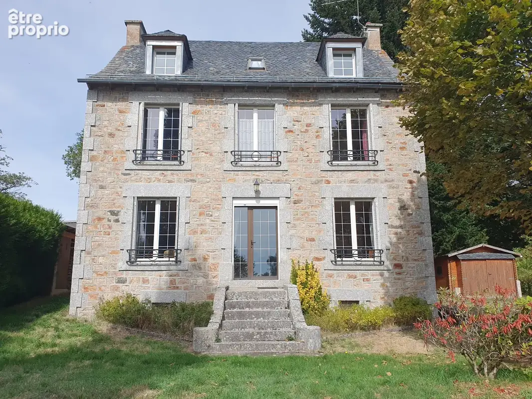 Maison à SOULAGES-BONNEVAL