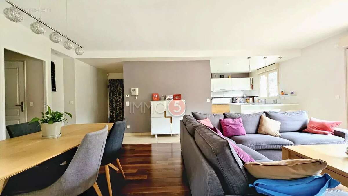 Appartement à LE RAINCY