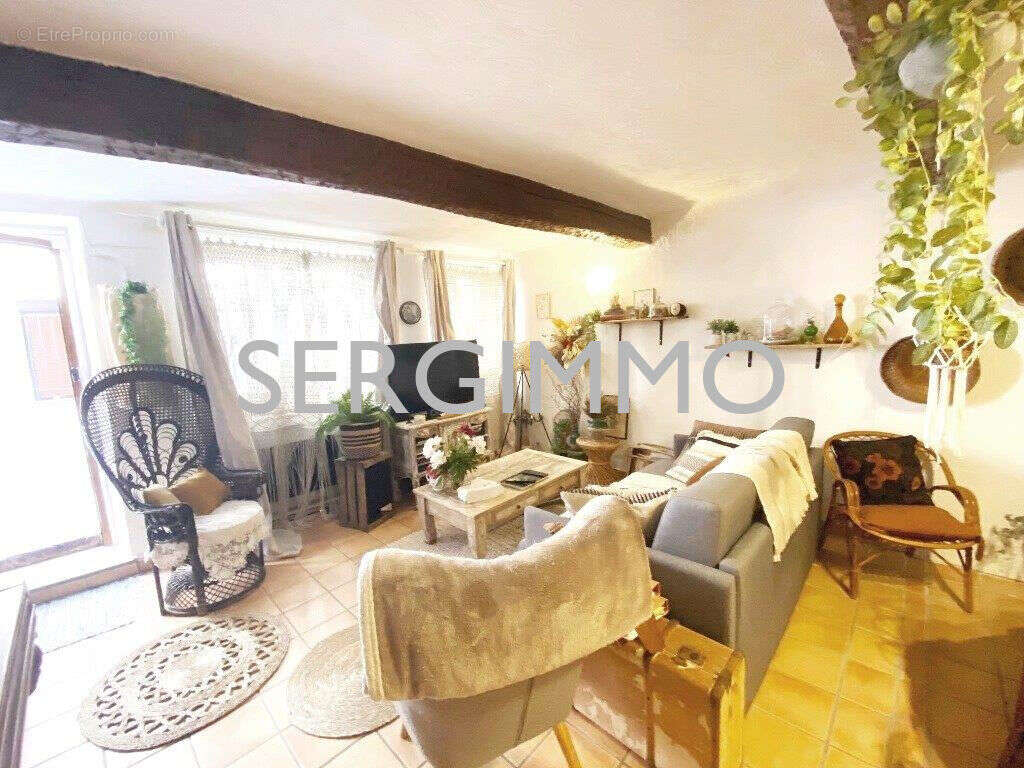 Maison à MONTAUROUX