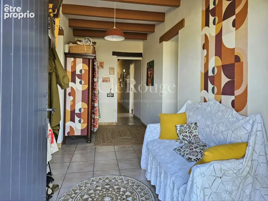 Entre Pellegrue et Gensac – Maison en pierre pleine de charme avec vue dégagée. piscine et potentiel locatif - photo 25