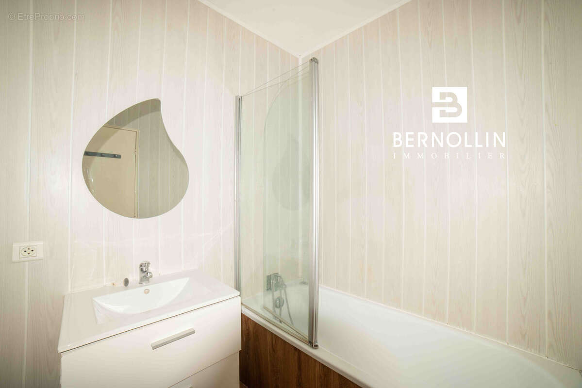 Maison 82 m2, 3 chambres et garage sur terrain de 540 m2 - MONTREVEL EN BRESSE CENTRE - photo 11