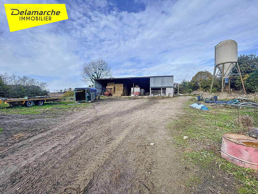 Maison à LA CHAISE-BAUDOUIN