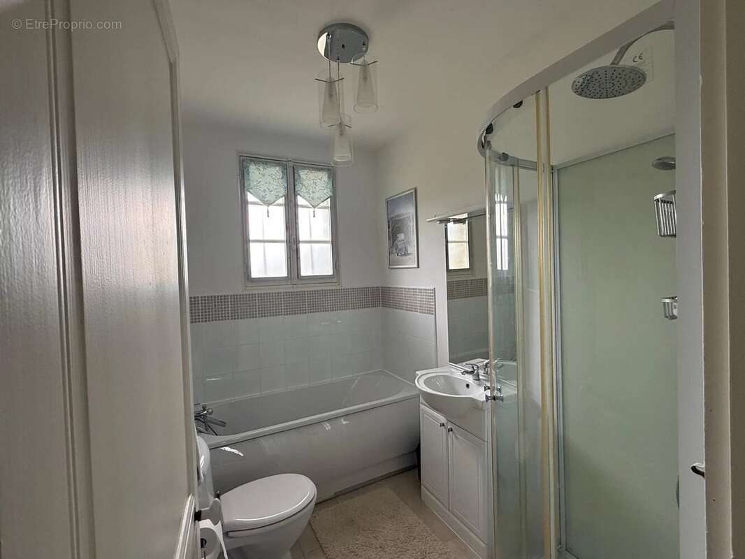 Maison à MAILHAC-SUR-BENAIZE