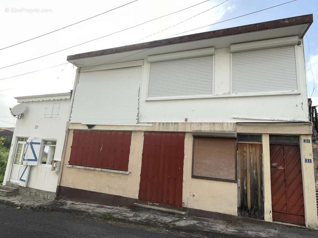 Maison à BASSE-TERRE