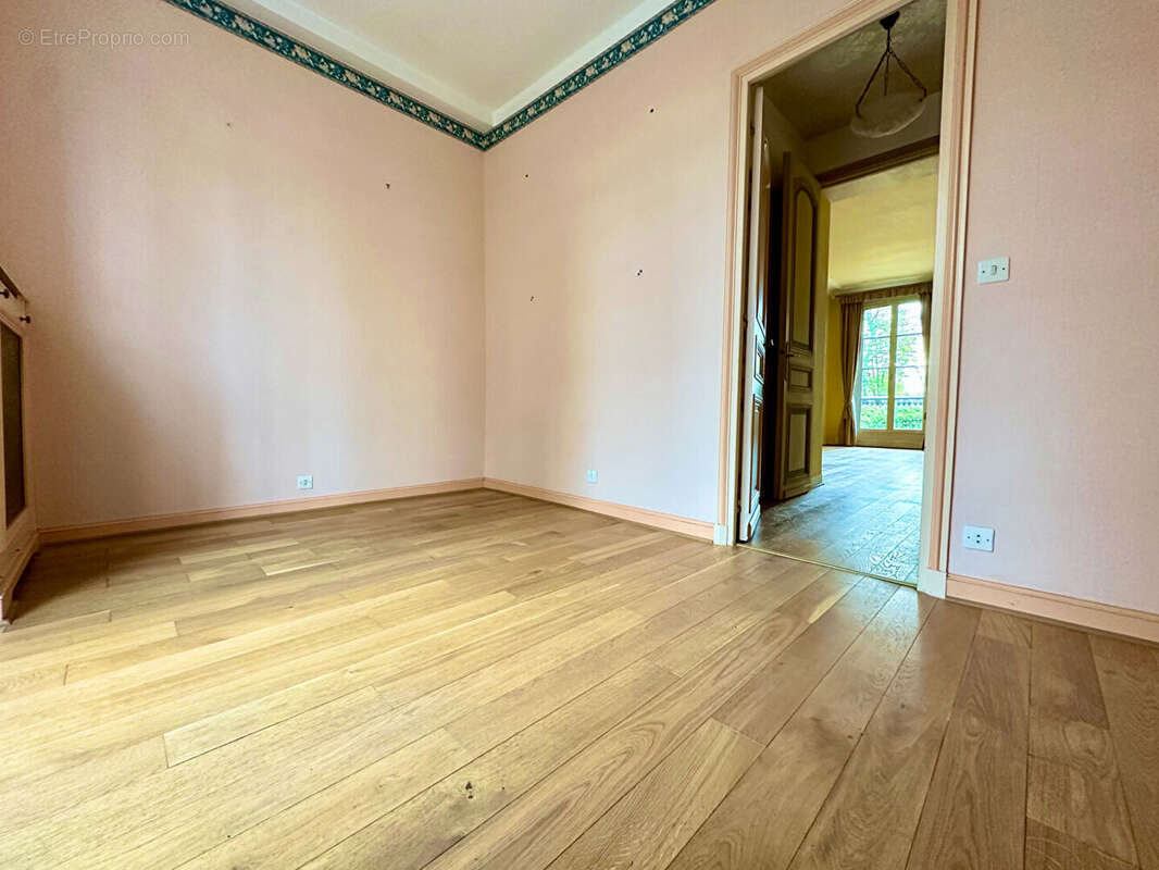 Appartement à MAISONS-LAFFITTE