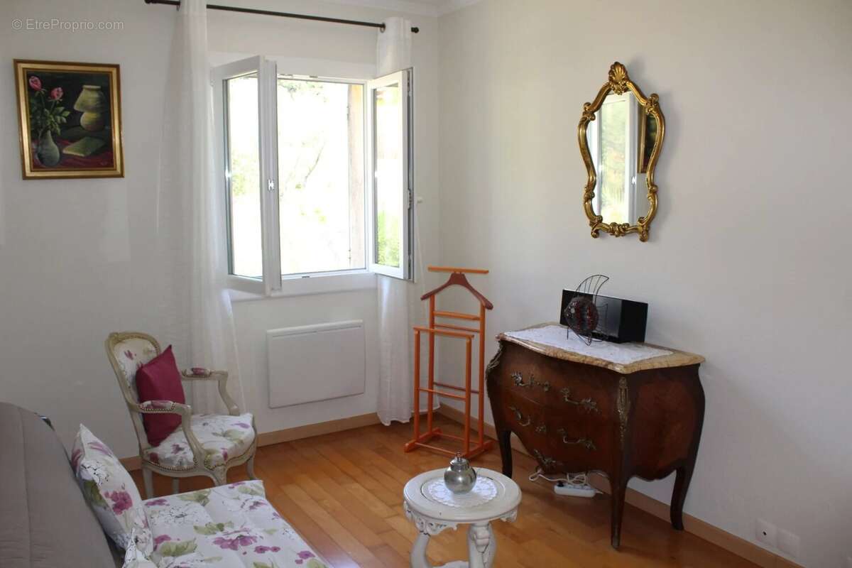 GRASSE St François, belle villa 5 Pièces en excellent état - photo 18