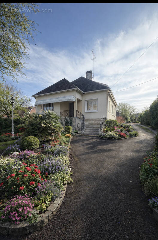 Maison à SAINT-ANDRE-LES-VERGERS